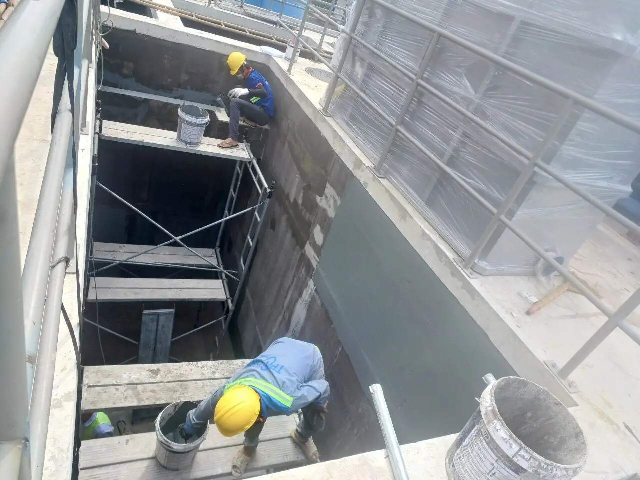 Chống Thấm Bể Nước Cách Hiệu Quả Nhất Để Giữ Bể Nước Luôn Khô Ráo 1 chống thấm bể nước bằng xi măng polymer Kociseal102